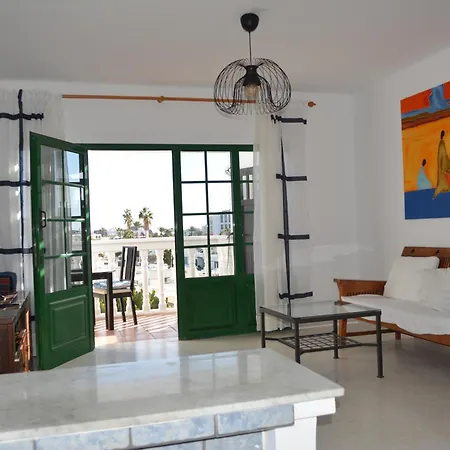 Oasis Playa Chica Con Terraza A 100m Del Mar 蒂亚斯