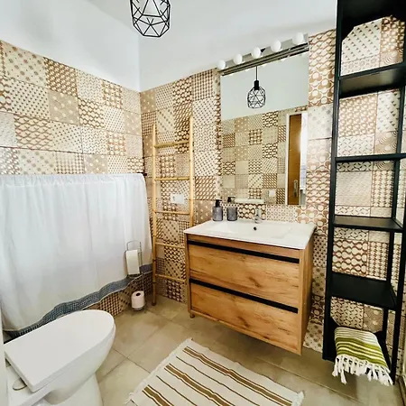 Oasis Playa Chica Con Terraza A 100m Del Mar Appartamento