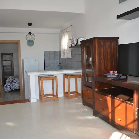 公寓 Oasis Playa Chica Con Terraza A 100m Del Mar 蒂亚斯